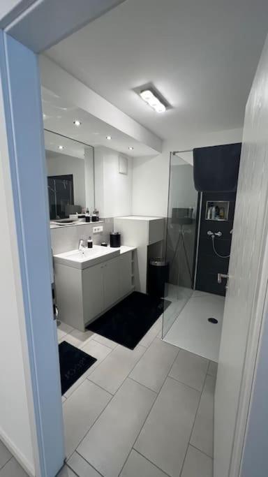 Luxus Wohnung Koeln/Phantasialand/Bonn/ Messe Веселинг Екстериор снимка